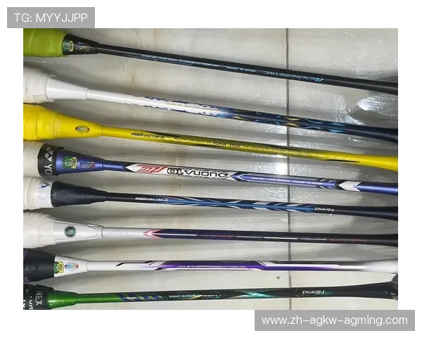 羽毛球球拍的型号